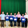Hội Khuyến học Lào Cai phối hợp trao 180 suất học bổng cho học sinh có hoàn cảnh khó khăn