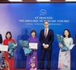 Ba nhà khoa học nữ Việt Nam nhận giải thưởng L’Oréal - UNESCO