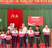 Viettel Quảng Nam trao gần 1,4 tỷ đồng học bổng cho học sinh hoàn cảnh đặc biệt khó khăn