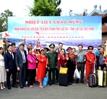 Đoàn du khách Trung Quốc đầu tiên qua cửa khẩu quốc tế Lào Cai sau hơn 3 năm gián đoạn vì COVID-19