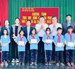 Lâm Đồng: Trao 118 triệu đồng học bổng và quà tặng học sinh hoàn cảnh khó khăn tại huyện Lạc Dương