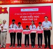 840 triệu đồng học bổng "Vì em hiếu học" tặng học sinh hoàn cảnh khó khăn tại tỉnh Thừa Thiên Huế