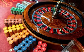 Bộ Tài chính đề xuất tiếp tục thí điểm cho người Việt vào chơi casino đến hết năm 2024