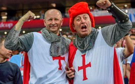World Cup 2022: Cổ động viên Anh bị cấm vào sân với trang phục quân Thập tự chinh