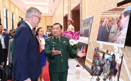 Phó Tổng Thư ký Liên hợp quốc thăm Cục Gìn giữ hòa bình Việt Nam