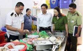 Hà Nội: Thắt chặt vấn đề an toàn thực phẩm dịp cận Tết