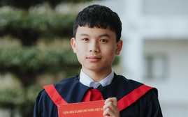 Thủ khoa toàn quốc kỳ thi tốt nghiệp Trung học phổ thông đạt 30 điểm tuyệt đối tổ hợp ba môn Toán, Lý, Hóa