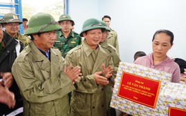 Phó Thủ tướng Lê Văn Thành: Nhanh chóng thống kê thiệt hại do bão số 4 để có biện pháp hỗ trợ kịp thời