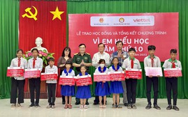 Trao 240 triệu đồng học bổng "Vì em hiếu học" tặng học sinh hoàn cảnh khó khăn tại Kiên Giang