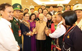 Tổng Bí thư Nguyễn Phú Trọng gặp mặt các điển hình tiêu biểu học tập và làm theo Bác Hồ