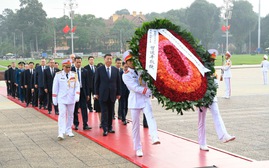 Tổng Bí thư, Chủ tịch Trung Quốc Tập Cận Bình vào Lăng viếng Chủ tịch Hồ Chí Minh