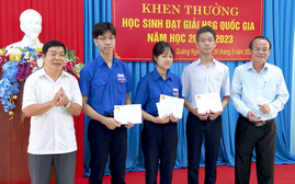 Hội Khuyến học tỉnh Quảng Ngãi khen thưởng 18 học sinh giỏi quốc gia năm học 2022-2023