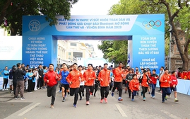 Hàng nghìn người tham gia Ngày chạy Olympic toàn dân và Lễ phát động Giải chạy Báo Hà Nội mới mở rộng lần thứ 48