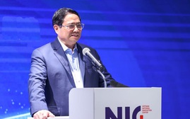 Thủ tướng Phạm Minh Chính thăm và làm việc với Trung tâm Đổi mới sáng tạo Quốc gia