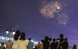 Tối nay du khách tới Thành phố Hồ Chí Minh được chiêm ngưỡng pháo hoa