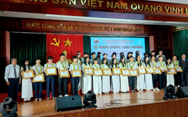 Hội Khuyến học tỉnh Đắk Lắk trao hơn 50 triệu đồng thưởng học sinh đoạt giải quốc gia