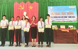 Bình Thuận: Trao học bổng "Học không bao giờ cùng" năm 2023 tại huyện Tuy Phong