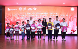 Gần 1,4 tỉ đồng học bổng xi măng Long Sơn tặng học sinh hoàn cảnh đặc biệt khó khăn tại Thanh Hóa và Ninh Bình
