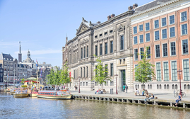 Hà Lan thu hút sinh viên quốc tế ở lại làm việc sau khi tốt nghiệp