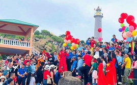 Vùng đất "hoa vàng trên cỏ xanh" Phú Yên dẫn đầu Top điểm đến Đông Nam Á tuyệt đẹp 2024