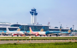 Sân bay Tân Sơn Nhất: Hơn 650 chuyến bay bị chậm, chỉ 40 chuyến bị ảnh hưởng bởi thời tiết