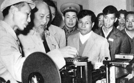 Tết Giáp Thìn nay nhớ lời chúc Tết Giáp Thìn của Chủ tịch Hồ Chí Minh 60 năm trước
