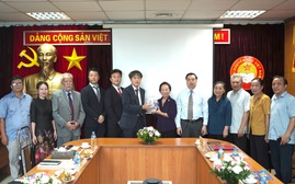 Hội Khuyến học Việt Nam làm việc với Báo ASAHI