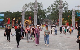 Hơn 320.000 lượt du khách tham quan Khu di tích Côn Sơn – Kiếp Bạc