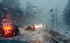 Bão mạnh gặp không khí lạnh, miền Trung mưa lớn, miền Bắc giảm nhiệt đột ngột