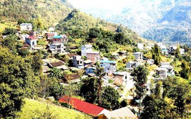 "Phố" người Nùng trên núi Lồ Sử Thàng