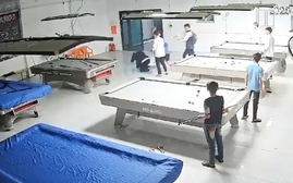 Một học sinh ở Nghệ An bị bạn đánh hội đồng phải nhập viện cấp cứu