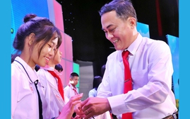 Hội Khuyến học tỉnh Đồng Nai tổ chức Chương trình trao học bổng tiếp sức học sinh, sinh viên vượt khó học tốt 