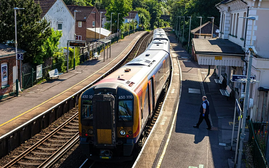 Anh thử nghiệm tính tiền vé tàu bằng định vị GPS