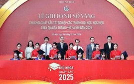 Ghi danh Sổ vàng 95 thủ khoa Hà Nội xuất sắc năm 2025