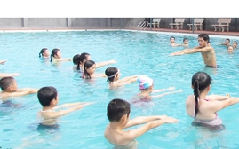 Triển khai chương trình và tài liệu hướng dẫn dạy bơi an toàn cho học sinh tại Thành phố Hồ Chí Minh