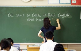 Giáo viên dạy tiểu học mở lớp dạy Tiếng Anh không dạy chương trình của Bộ có vi phạm quy định không?