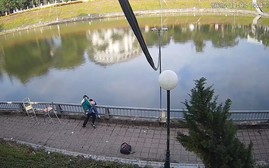 Lãnh đạo phường Yên Bái thông tin về việc học sinh lớp 8 hành hung, hất bạn xuống hồ nước