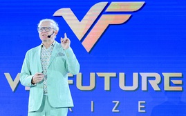 Nhà khoa học VinFuture hiến kế để chung sống an toàn khi AI thông minh hơn con người