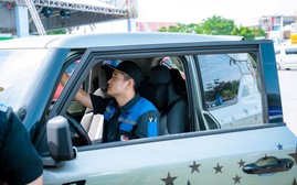 Mang xe đi sửa tưởng mất cả chục triệu đồng, chủ xe điện VinFast bất ngờ nhận hóa đơn… 0 đồng