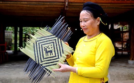 Vinh danh nghề đan lát người Tày và lễ cúng rừng người Pa Dí ở Lào Cai