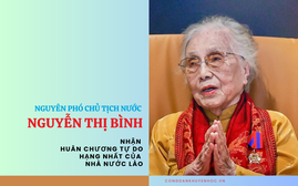 Nguyên Phó Chủ tịch nước Nguyễn Thị Bình nhận Huân chương Tự do hạng Nhất của Lào