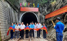 Khánh thành công trình điện năng lượng mặt trời tại hầm đường sắt Đèo Cả