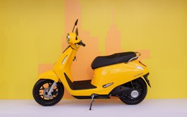 Hết lo đổ xăng, không sợ ngập nước: Xe học sinh VinFast Evo Lite Neo “xịn hơn xe của bố mẹ”