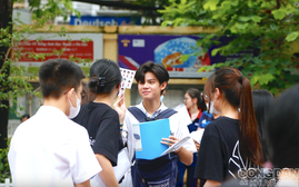 Sáng 6/6, gần 103.000 thí sinh Hà Nội làm thủ tục dự thi lớp 10