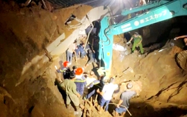 Lào Cai: Sạt lở lớn vùi lấp 2 nhà dân, làm 5 người chết và bị thương