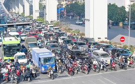 Hà Nội đề xuất loạt chính sách hỗ trợ người dân chuyển đổi xe điện