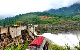 Lũ lớn trên thượng nguồn sông Hồng, nhiều nhà máy thủy điện xả lũ