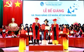 Trường Đại học Vinh tổ chức lễ bế giảng, trao bằng tốt nghiệp cho 2.746 cử nhân và kỹ sư