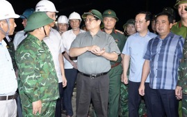 Đình hoãn các cuộc họp, công việc chưa cần thiết, huy động cả hệ thống chính trị địa phương phòng chống bão số 5