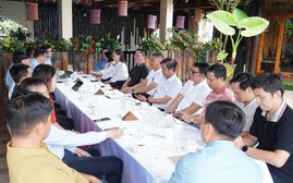 “Café sáng" hiến kế phát triển du lịch văn minh ở Sa Pa